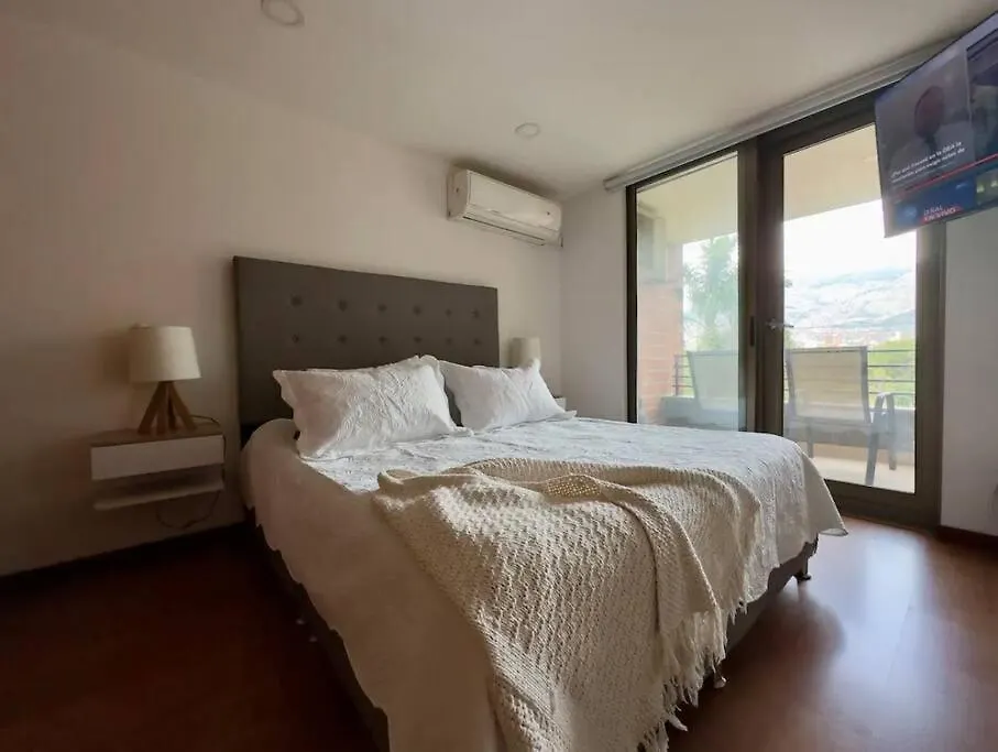 Apartment Apartaestudio Cerca De Provenza Y Laureles Medellin