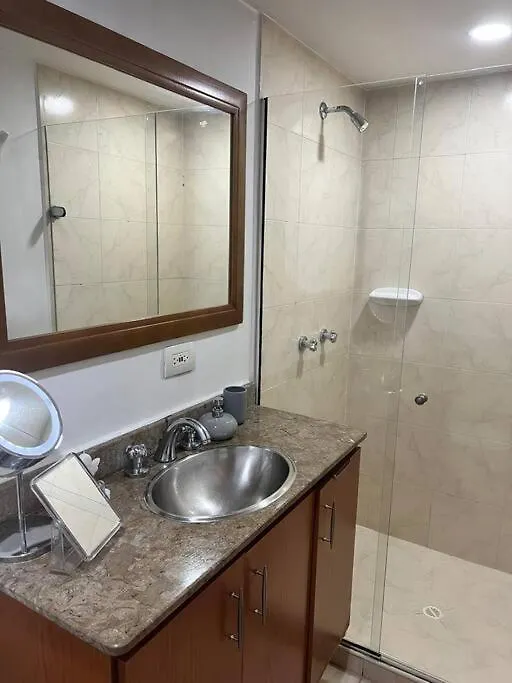 Apartaestudio Cerca De Provenza Y Laureles Medellin 0*,