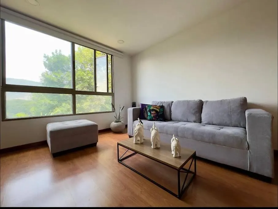 Apartaestudio Cerca De Provenza Y Laureles Medellin 0*,