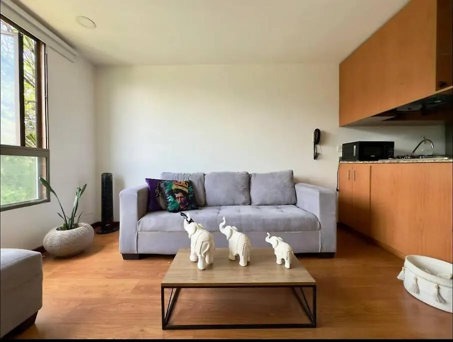 Apartaestudio Cerca De Provenza Y Laureles Medellin Apartment
