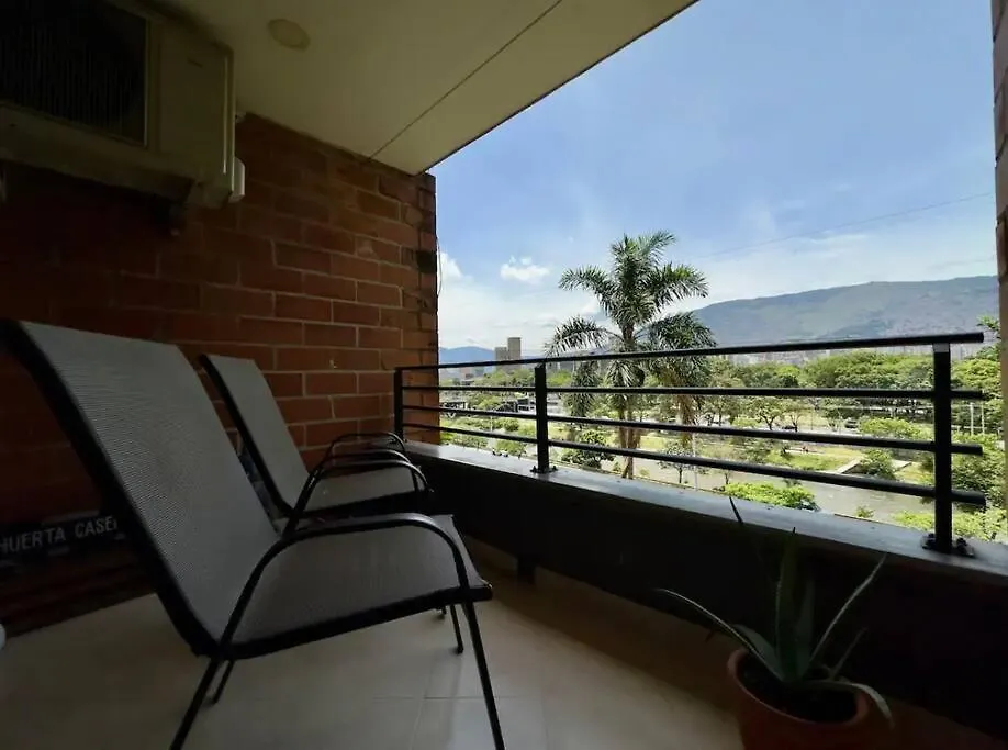 Apartaestudio Cerca De Provenza Y Laureles Medellin